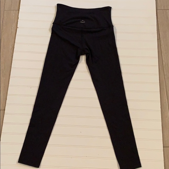 Beyond Yoga Black Midi High Waist Yoga Pants S - Picture 5 of 6